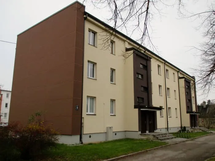 Energoefektivitātes uzlabošana Jūras ielā 12, Carnikavā